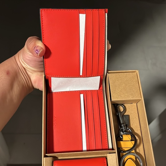 New COACH 3IN1 WLLT BOX SIG CL QB/KHAKI/MIAMI RED MULTI wallet gift box new box - Picture 9 of 9